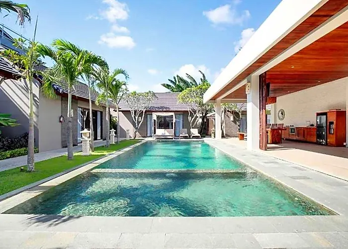 Entire 4 Bedroom Private Pool Rev34 ホテル 5*